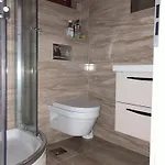 Ella Apartment *