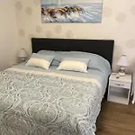 Ella Apartment *
