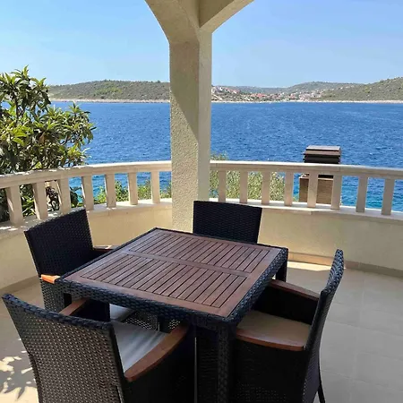 Apartament Ella