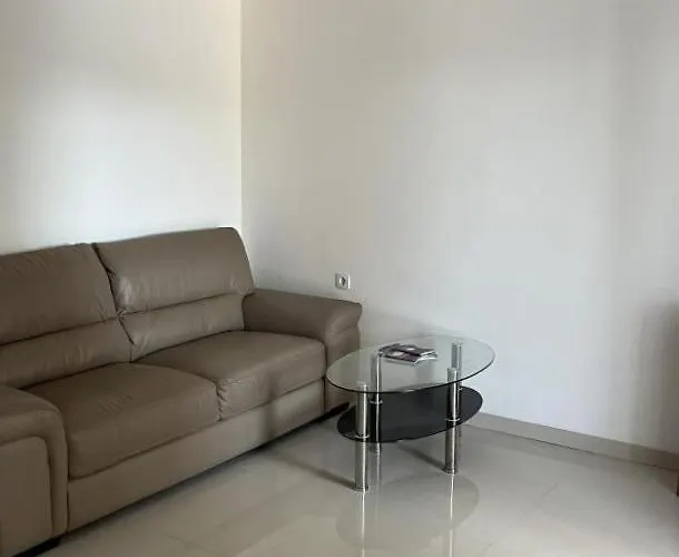 Ella 아파트 세비드